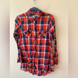 Hollister red and blue plaid button down size L